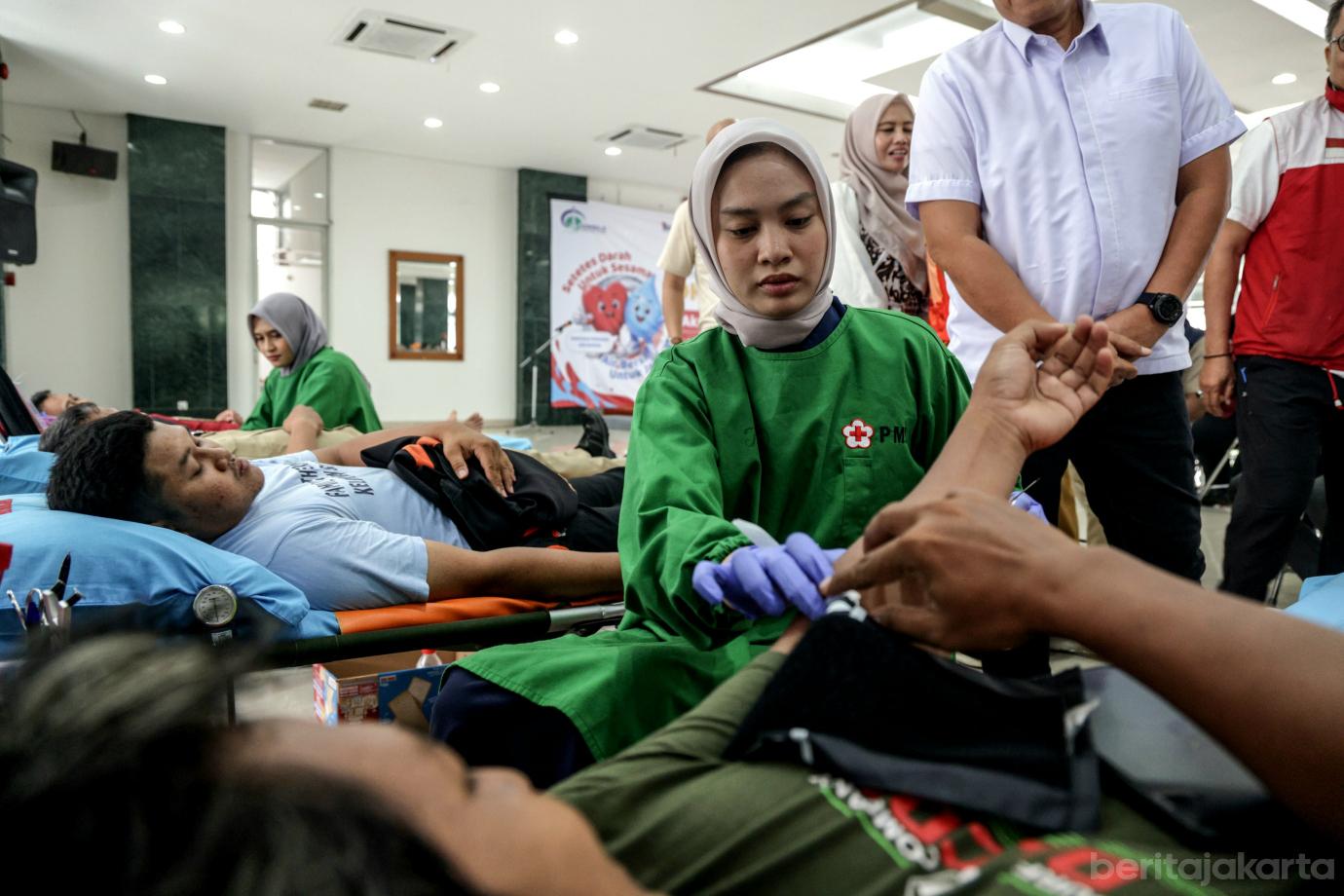 2 Pemkot Jakbar dan KOMWAJA Gelar Donor Darah Peringati HUT Jakarta ke 499 2
