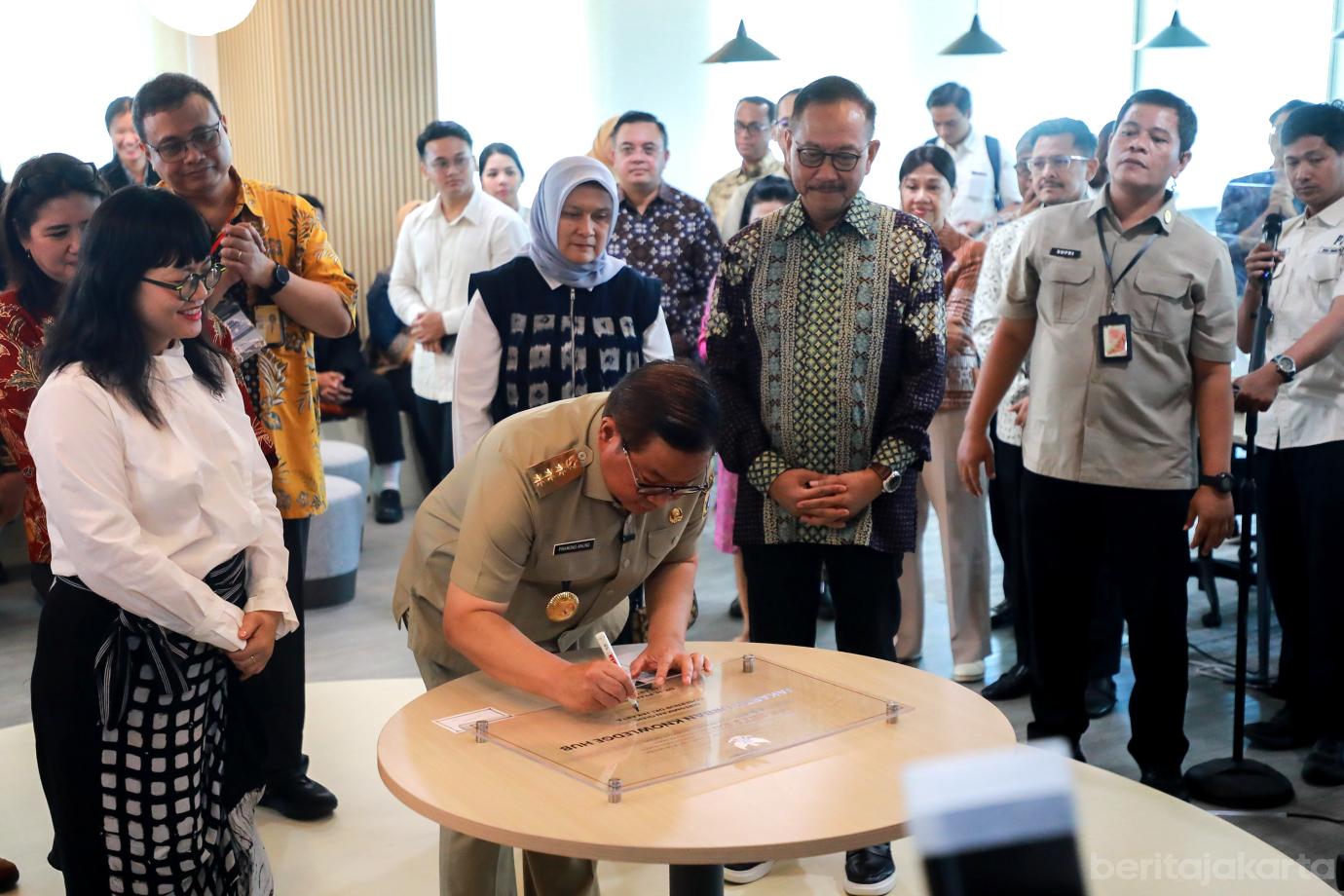 6Peresmian Urban Knowledge Hub