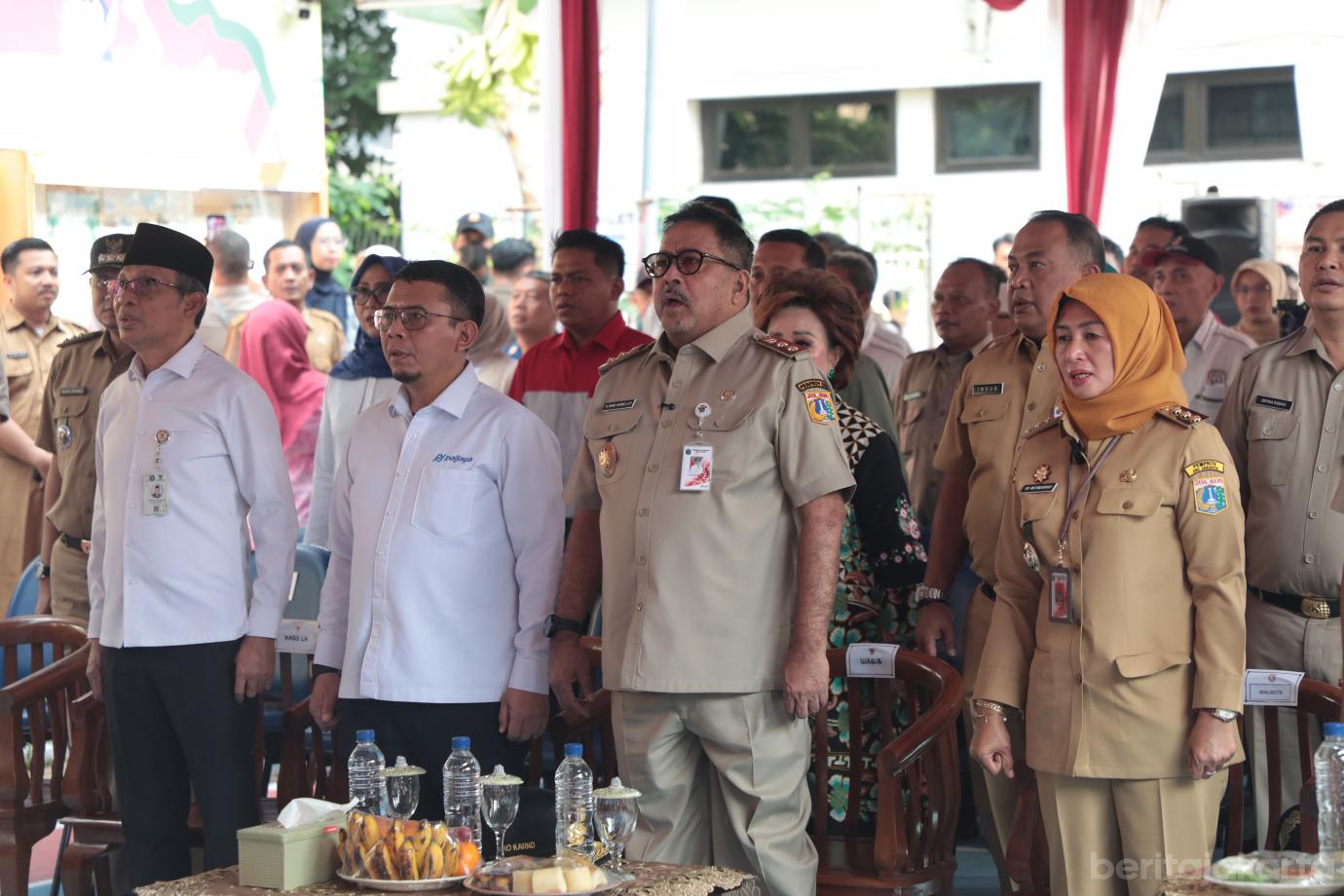 1.Wagub Rano Deklarasikan Komitmen ODF di Kelurahan Tomang