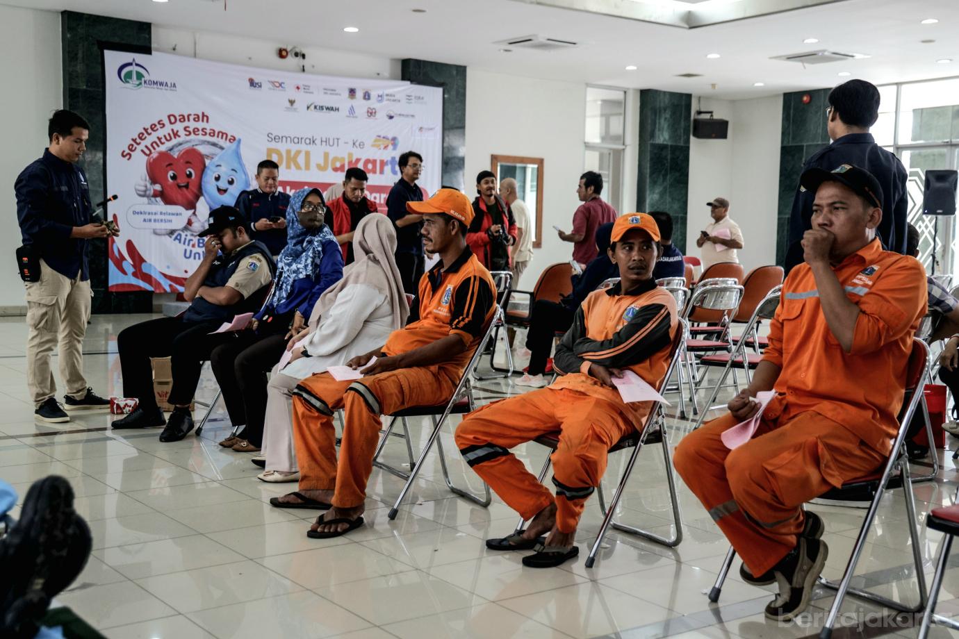 3 Pemkot Jakbar dan KOMWAJA Gelar Donor Darah Peringati HUT Jakarta ke 499 3