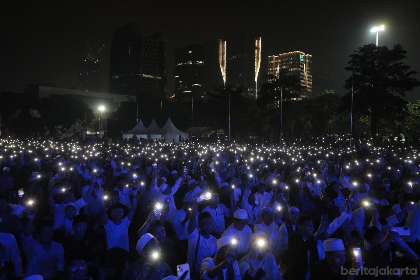 8.Pemprov DKI Gelar Haul Akbar Ulama dan Habaib di Monas