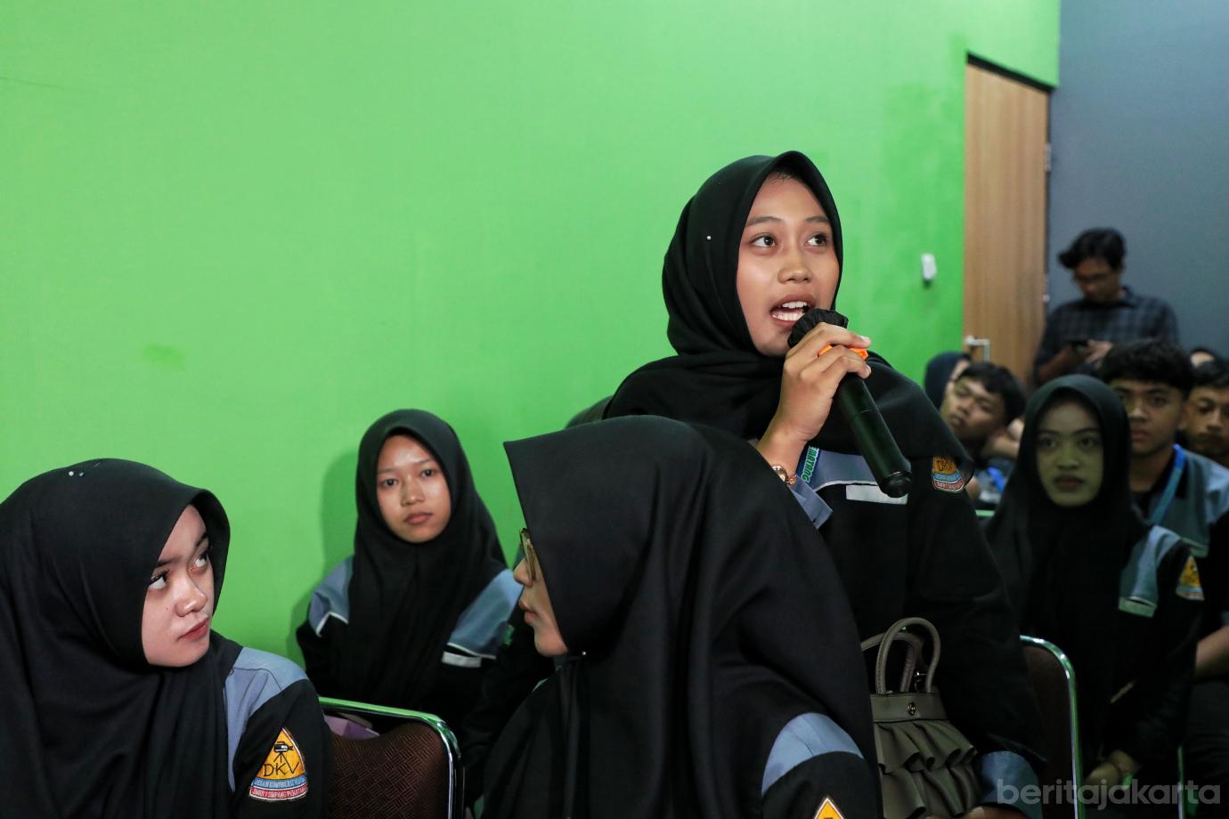 7.Kunjungan SMKN 1 Simpang Pematang ke Berita Jakarta