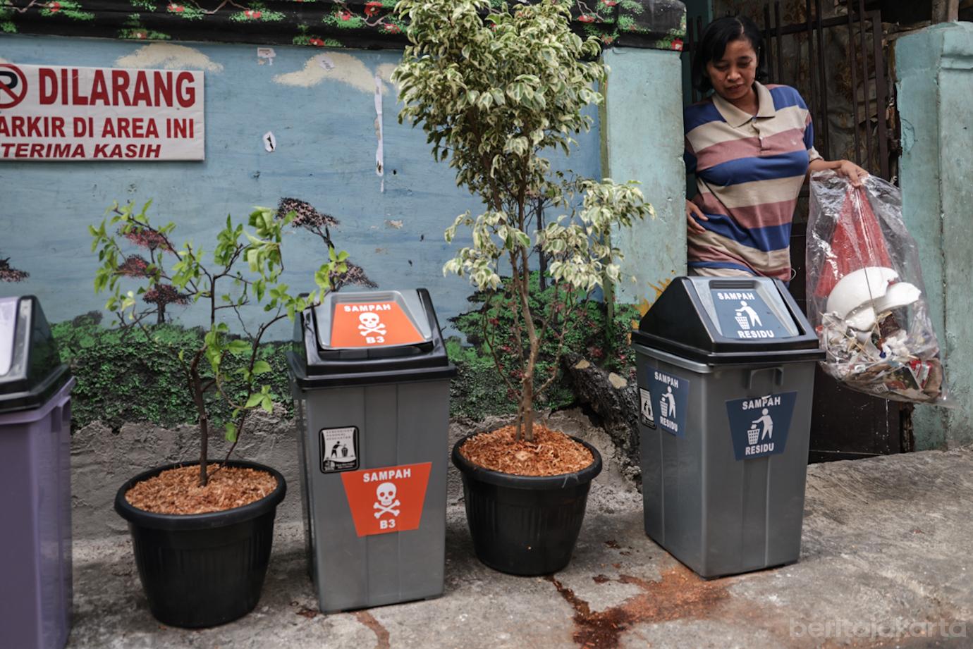 RW 08 Tanah Sereal Gencarkan Gerakan Memilah Sampah dari Rumah  1
