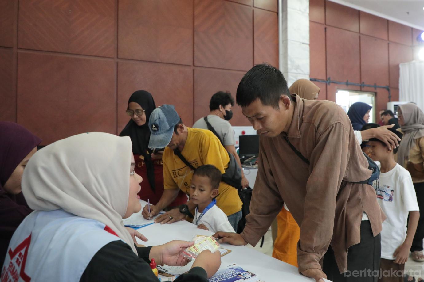 9.Sunatan Massal PAM Jaya Diikuti 2.250 Anak