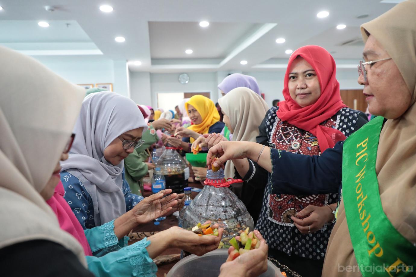 3.Workshop ECO Enzyme di Jaksel