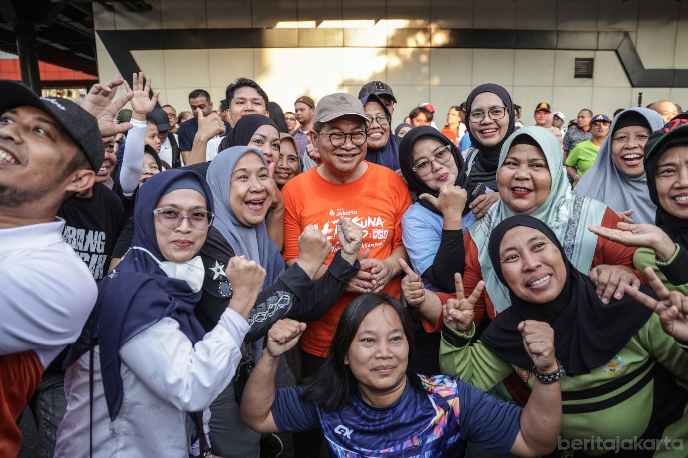 7 Pramono Anung Sapa Warga HBKB Rasuna Said 7