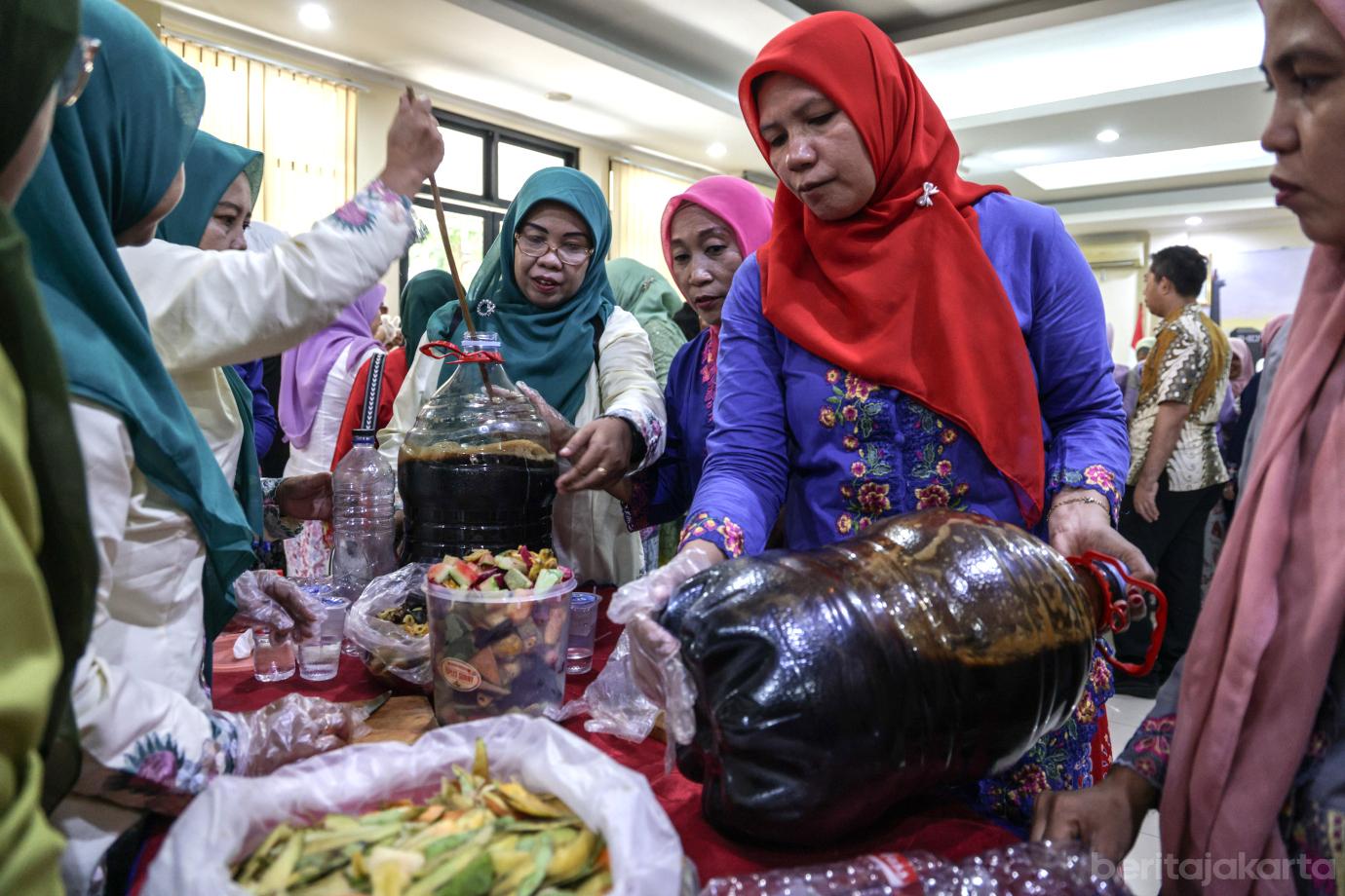 4 Workshop Pembuatan Ekoenzim serentak di Lima Wilayah 4