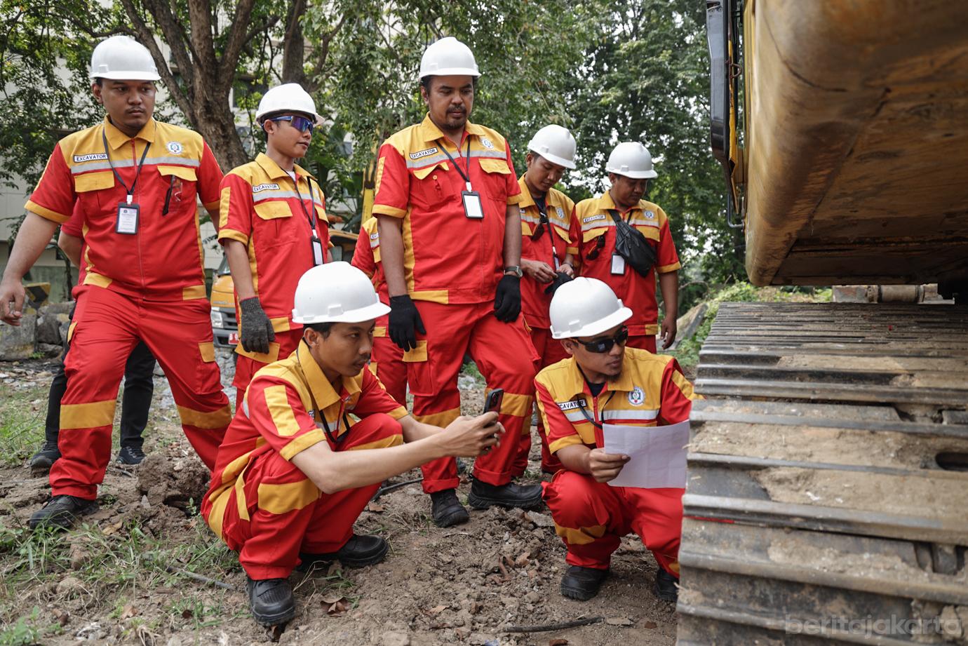 Warga Jakarta Utara Ikuti Pelatihan Pperator Ekskavator 2
