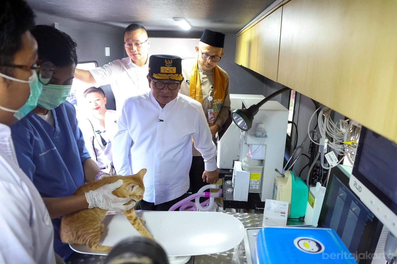 4 Mobil Klinik Hewan Keliling
