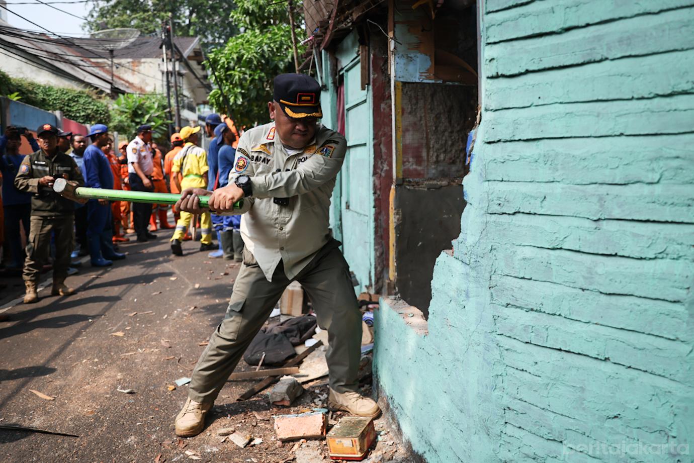 Penertiban Kp Bali 7