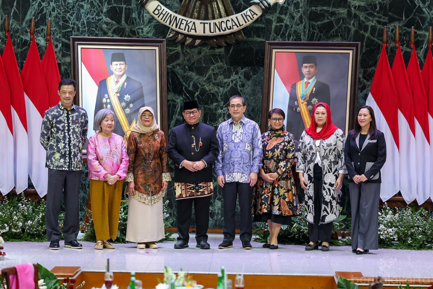7 makan malam