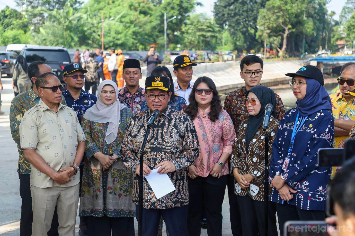 6 sarpras kali grogol