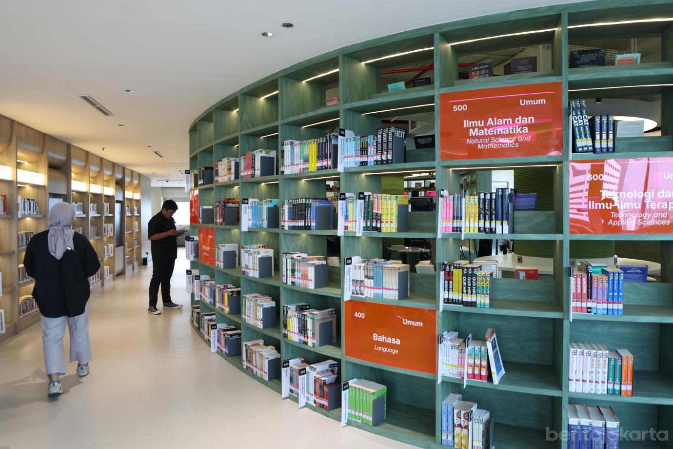 6.Resmi Dibuka, Perpustakaan Jakarta Nyi Ageng Serang Jadi Hub Literasi Baru