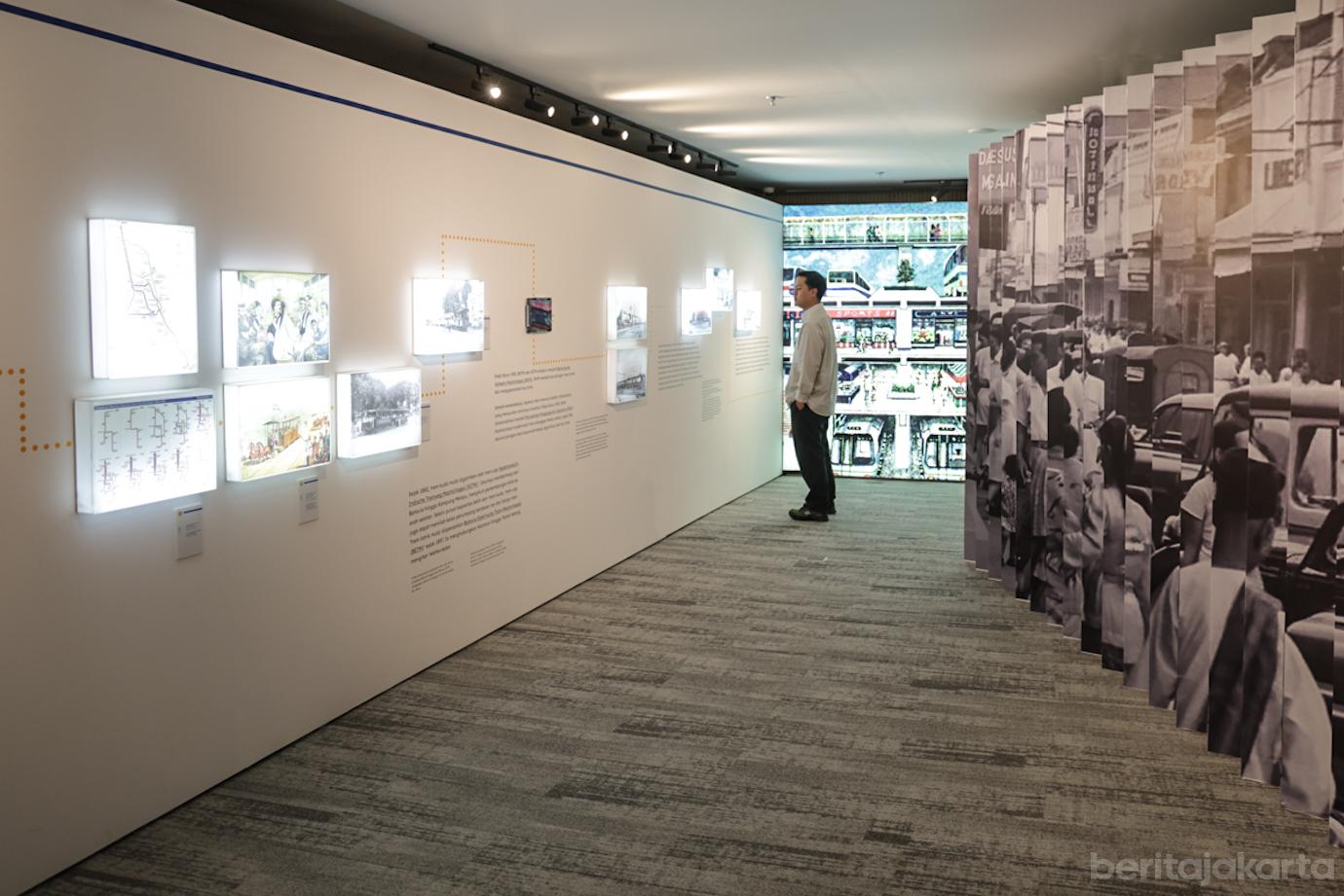 Menelusuri Sejarah Transum Jakarta di Pameran Jauh di Mata Dekat di Kaki 6