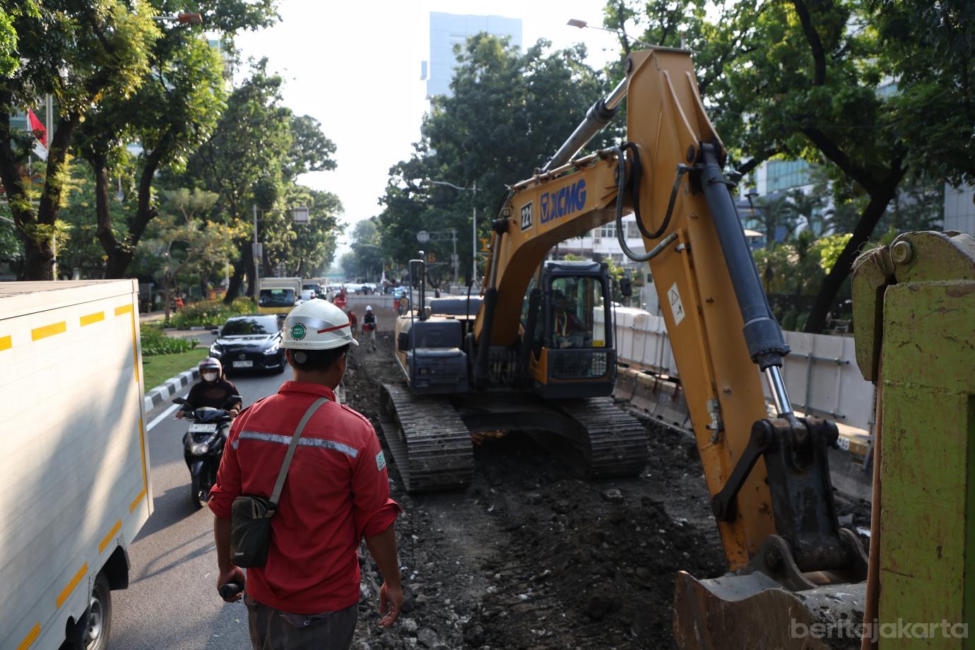 2.Tingkatkan Kenyamanan Lalu Lintas, Jalan Kebon Sirih Dibeton