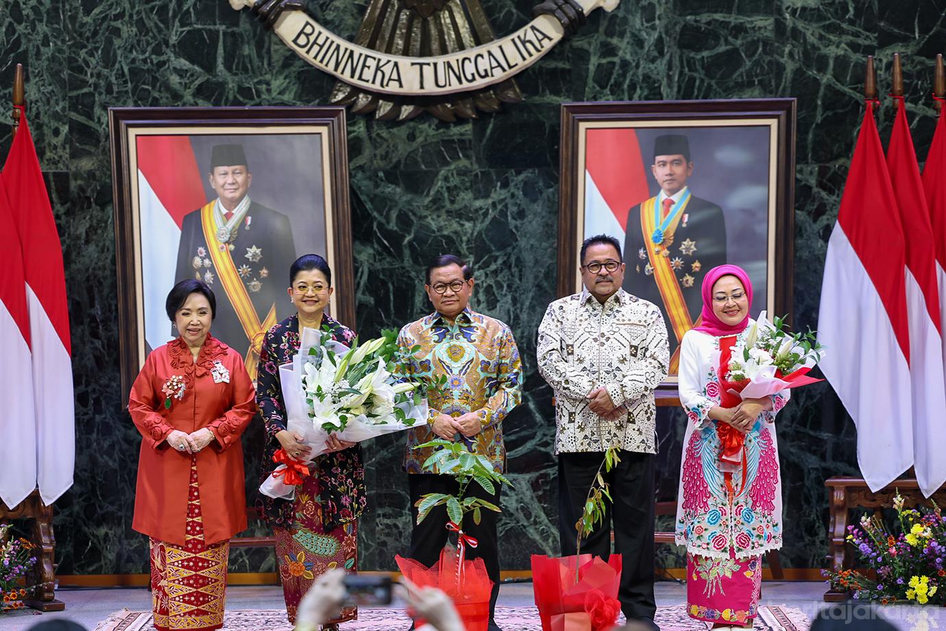 Peragaan busana kebaya batavia 04