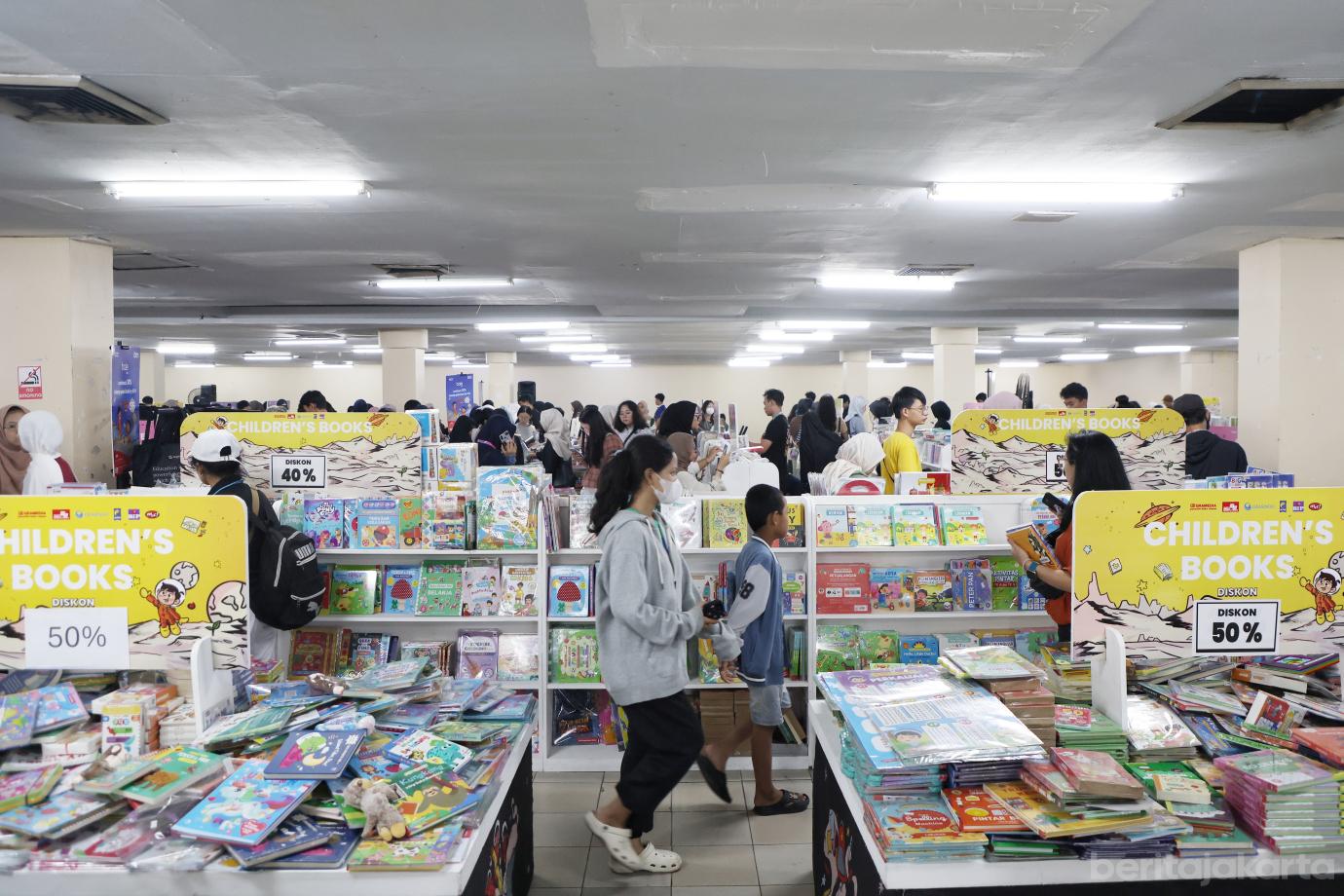 7.Berburu Buku di Semesta Buku Jakarta 2026