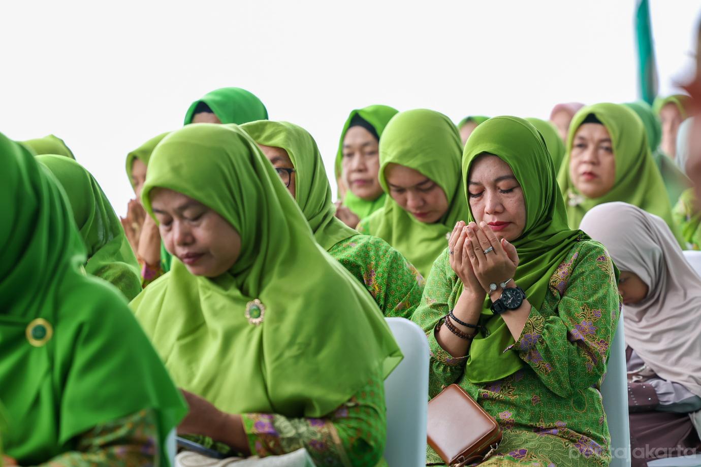 6 peresmian kantor muslimat NU