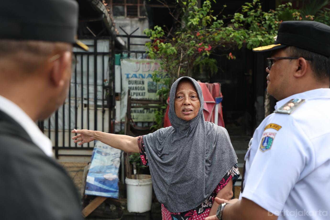 7.Kelurahan Bukit Duri Tertibkan Bangunan dan Parkir Liar dalam Program Rabu Tertib