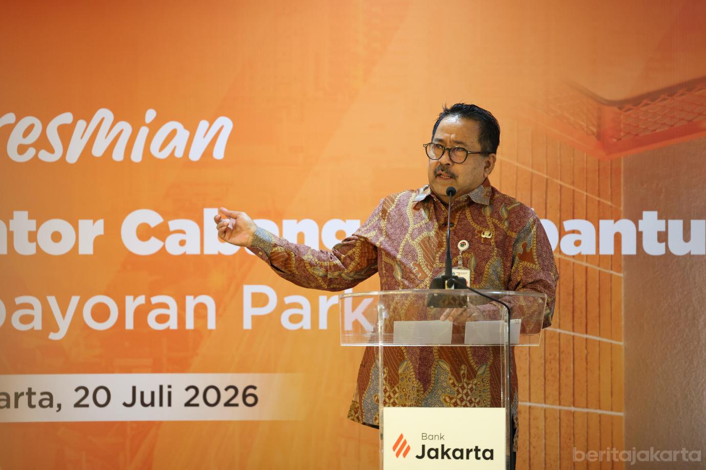 5.Rano Karno Resmikan KCP Bank Jakarta