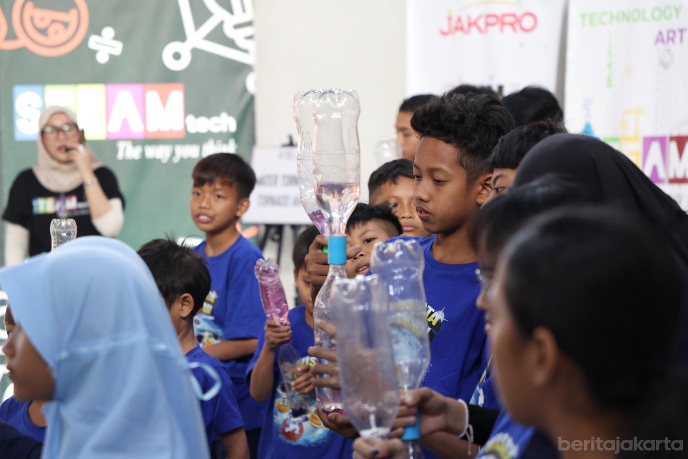4.Seratusan Anak Panti Ikut Edukasi Wisata DWP DKI