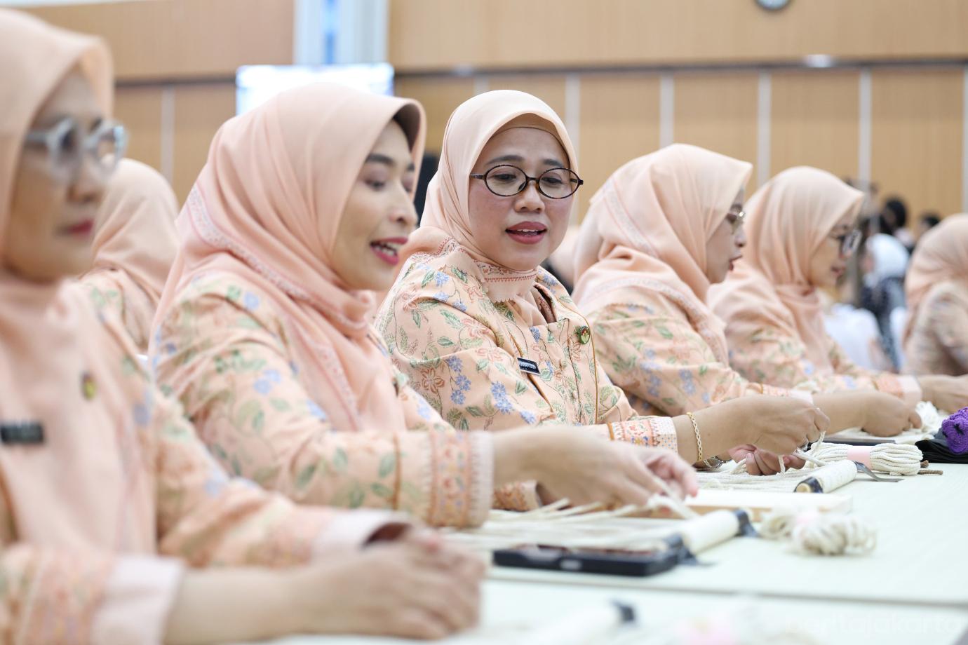5.DWP DKI Jakarta Gelar Pelatihan Kerajinan Macrame bagi 150 Peserta