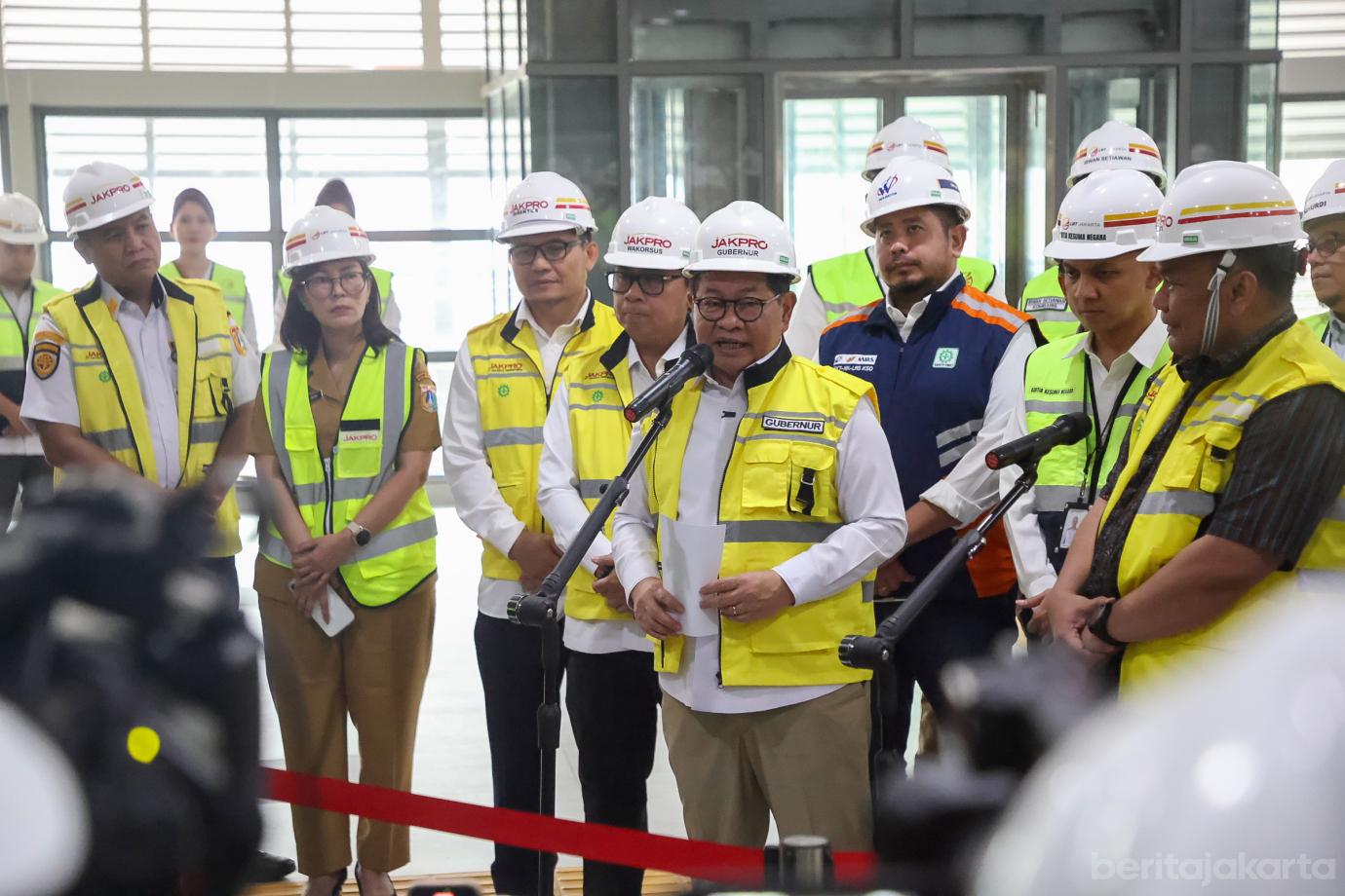 6 pram tinjau lrt 2