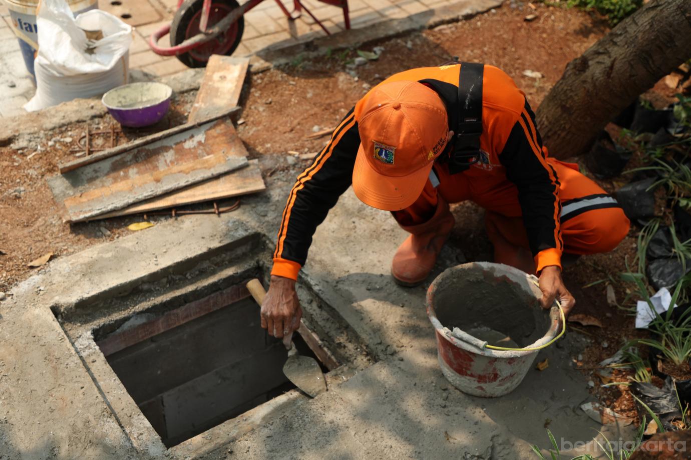 3.Kelurahan Bukit Duri Gencarkan Pembuatan Teba Modern dan Lubang Biopori (1)