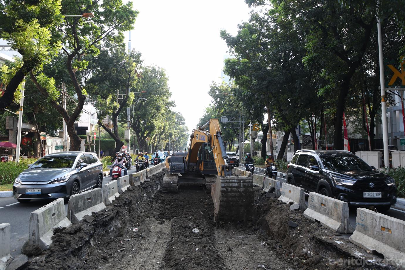 4.Tingkatkan Kenyamanan Lalu Lintas, Jalan Kebon Sirih Dibeton