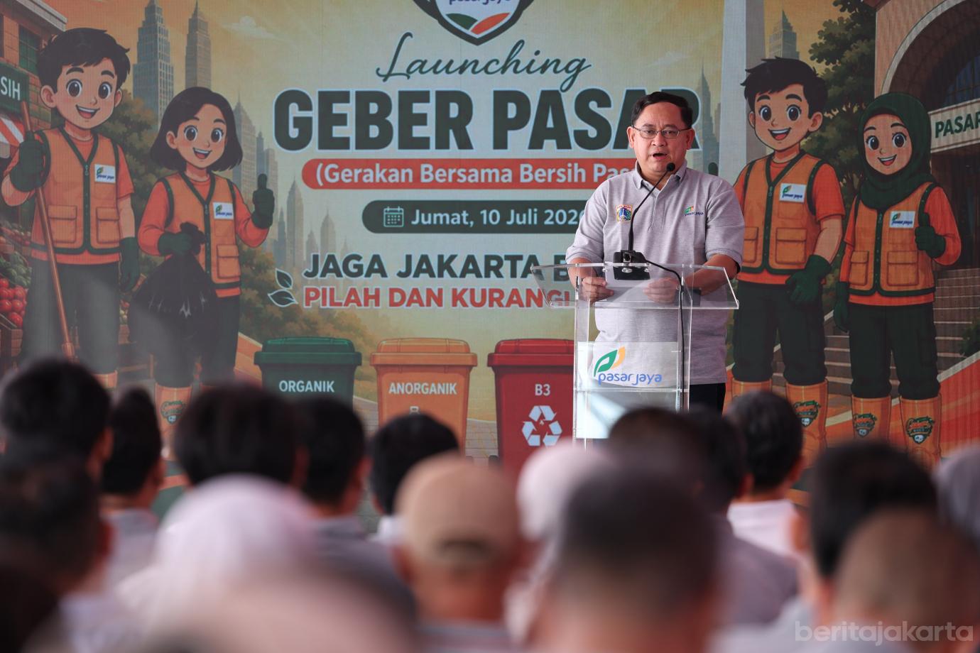 2.Gerakan Bersama Bersih Pasar Diluncurkan di Pasar Induk Kramat Jati 