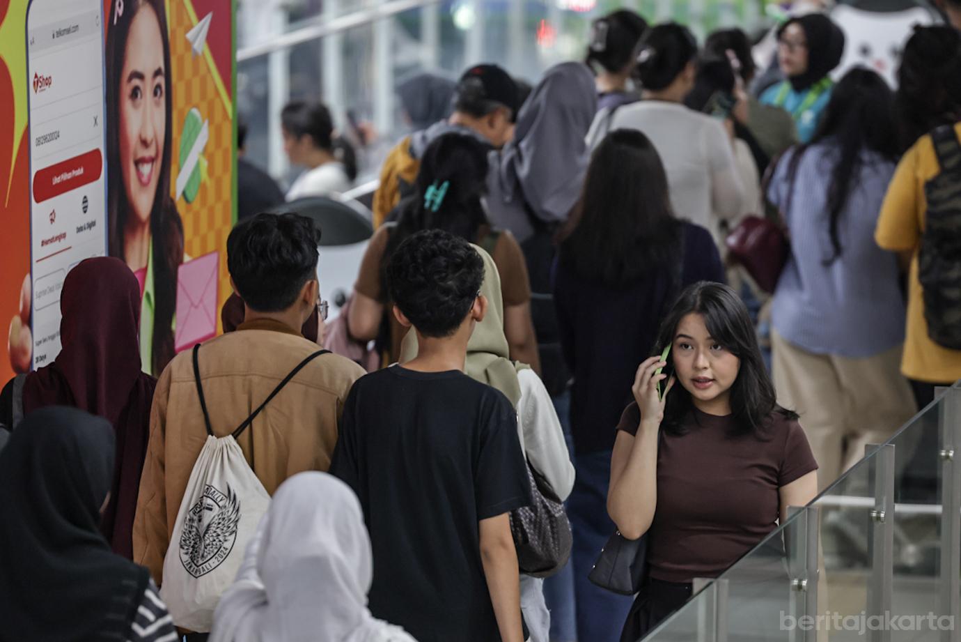 Pengguna Angkutan Umum di Jakarta Terus Meningkat 6
