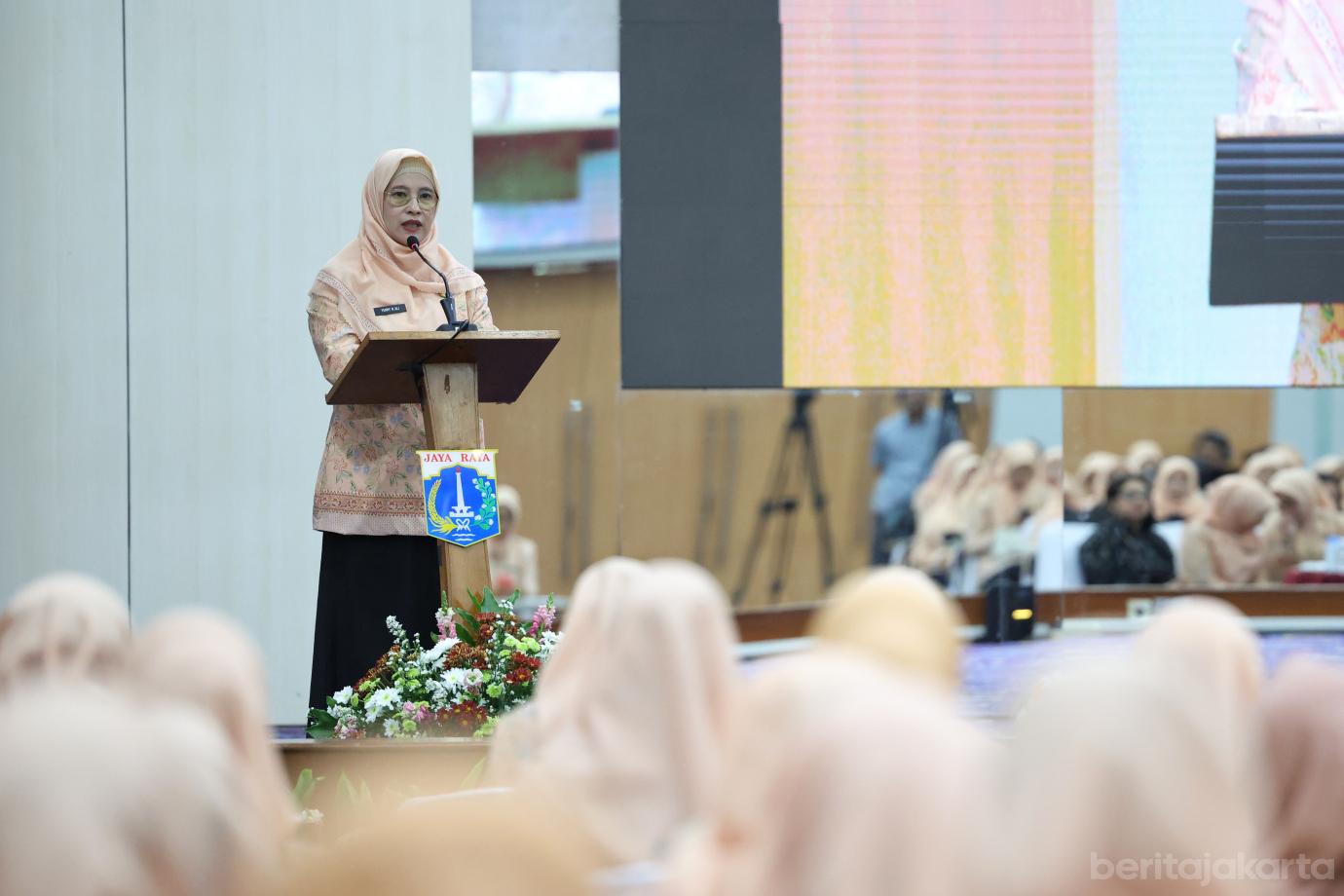 1.DWP DKI Jakarta Gelar Pelatihan Kerajinan Macrame bagi 150 Peserta