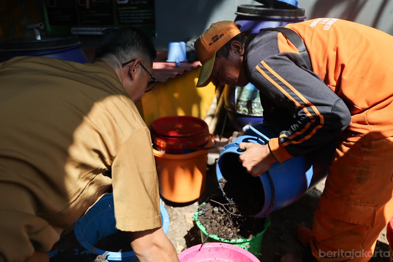 SMP 259 kelola sampah 6