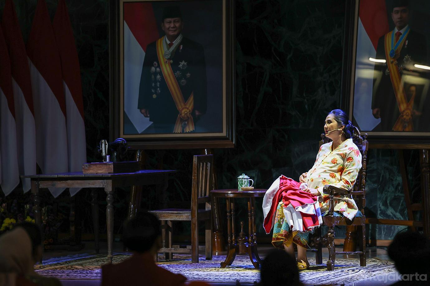 Peragaan busana kebaya batavia 05