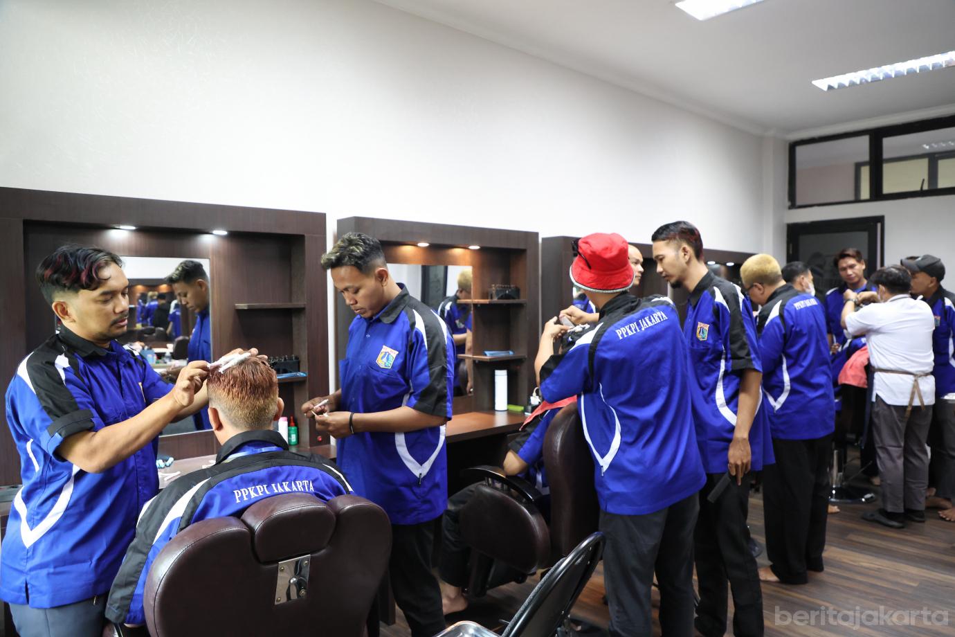 5.Pelatihan Barbershop PPKPI