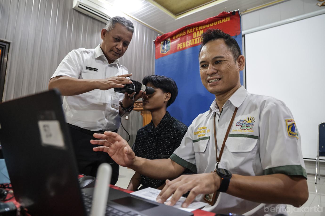 Sudin Dukcapil Jaksel Gelar Laksana Sultan di SMAN 90 Jakarta 4