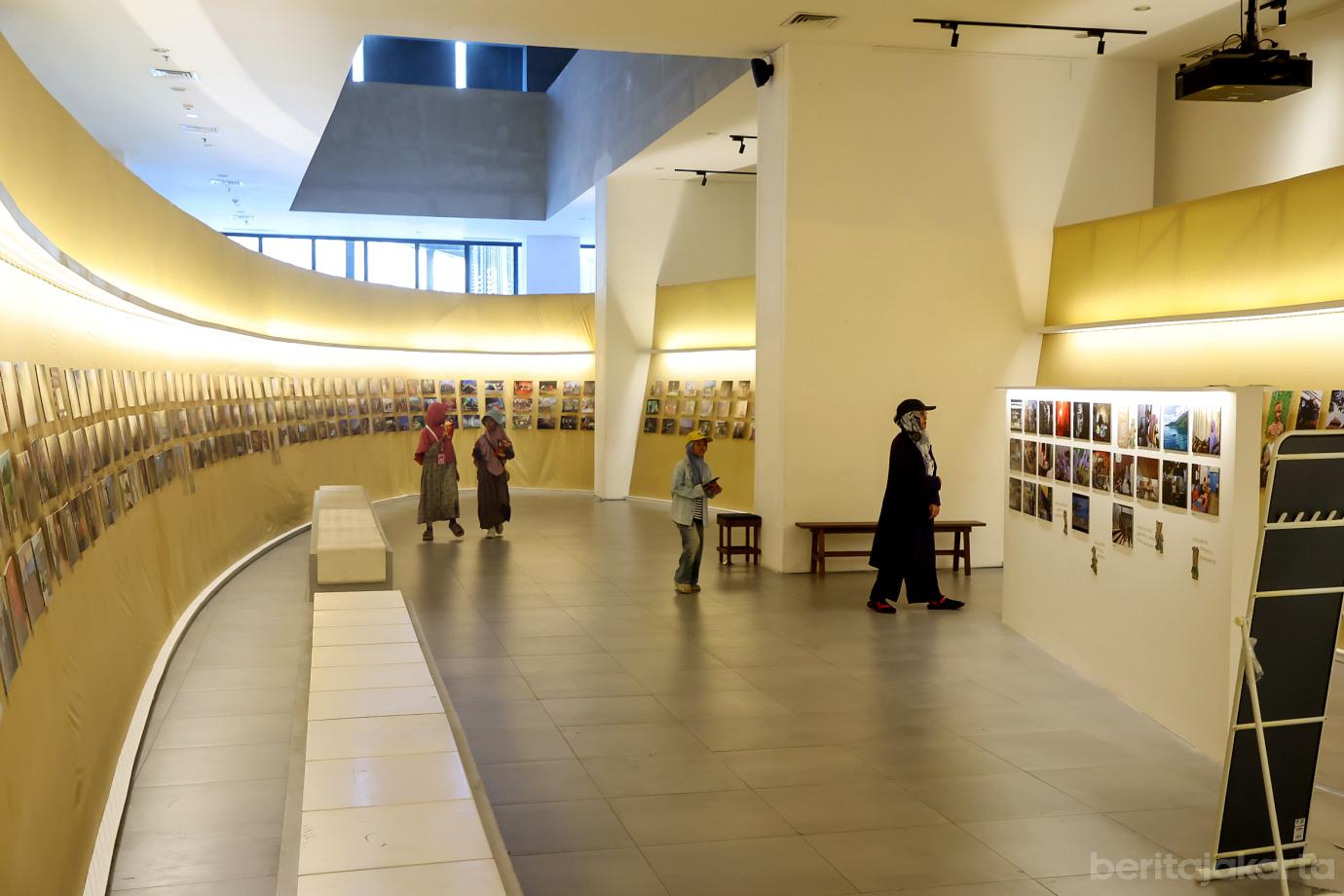 2 pameran awan cerah