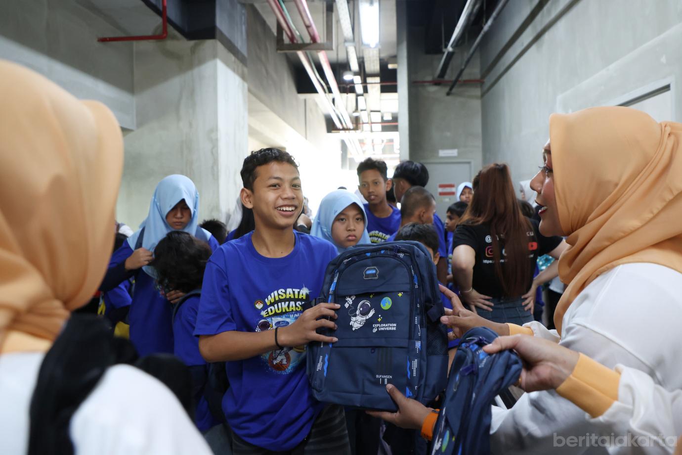 7.Seratusan Anak Panti Ikut Edukasi Wisata DWP DKI