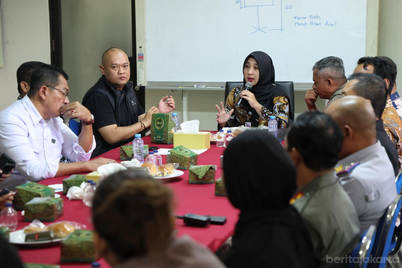 1.Pemkot Jaksel Tertibkan WNA Pencari Suaka di Setiabudi