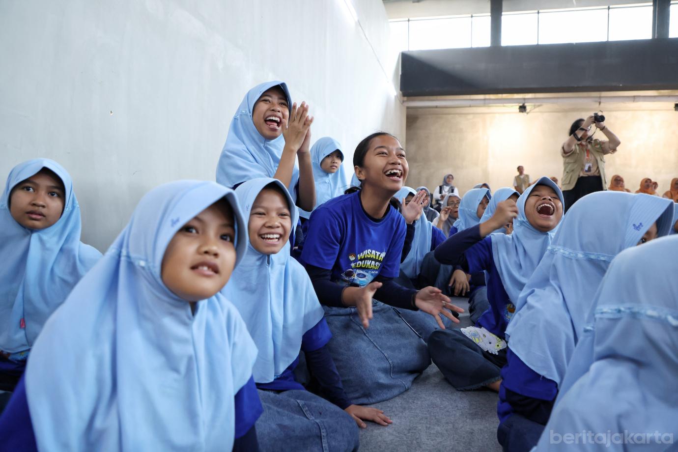 6.Seratusan Anak Panti Ikut Edukasi Wisata DWP DKI