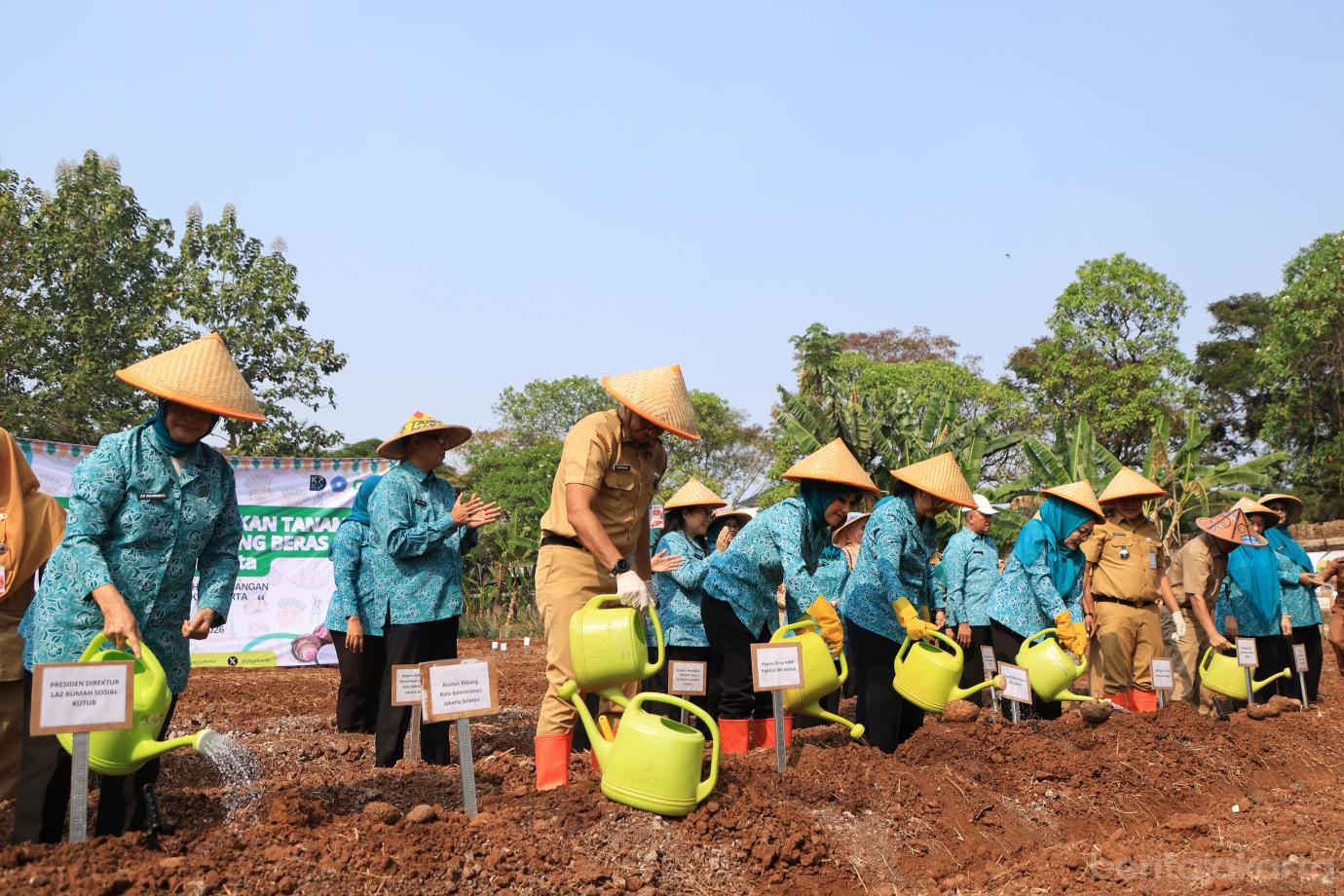 6.Pencanangan Gerakan Tanam Serempak Pendamping Beras