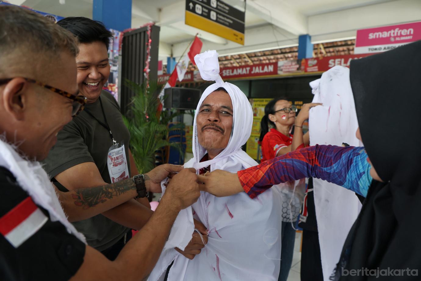 5.Lomba Kemerdekaan di Terminal Kampung Rambutan
