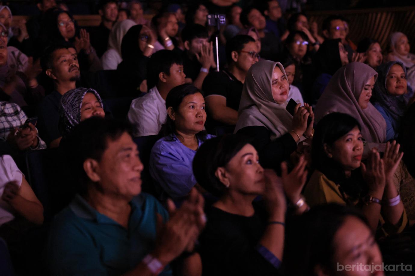 5.Pertunjukan Putri Lopian