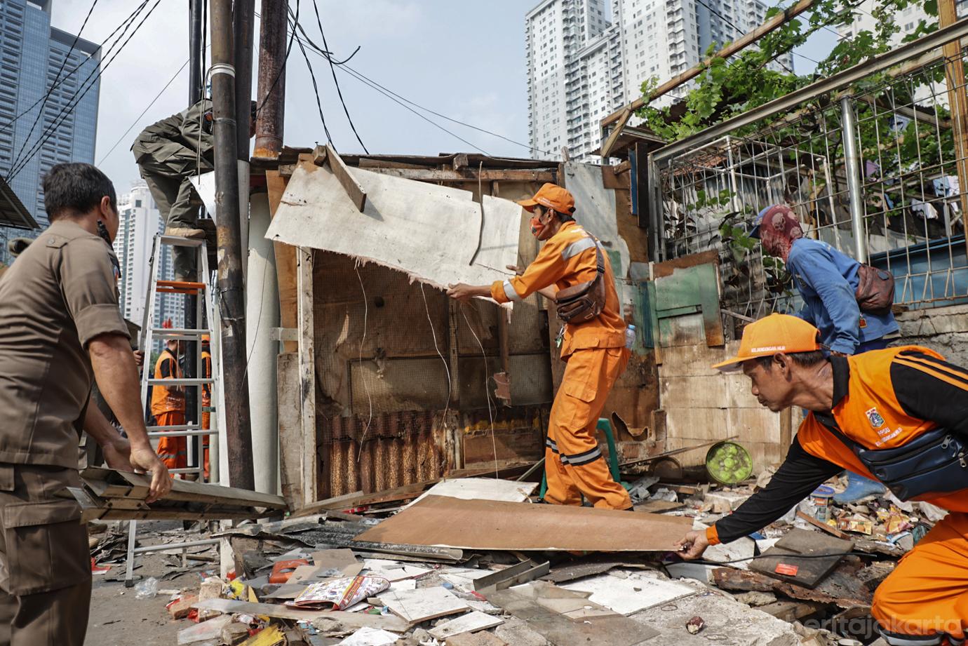 95 Bangunan di Jalan Karet Pasar Baru Timur V Ditertibkan 3