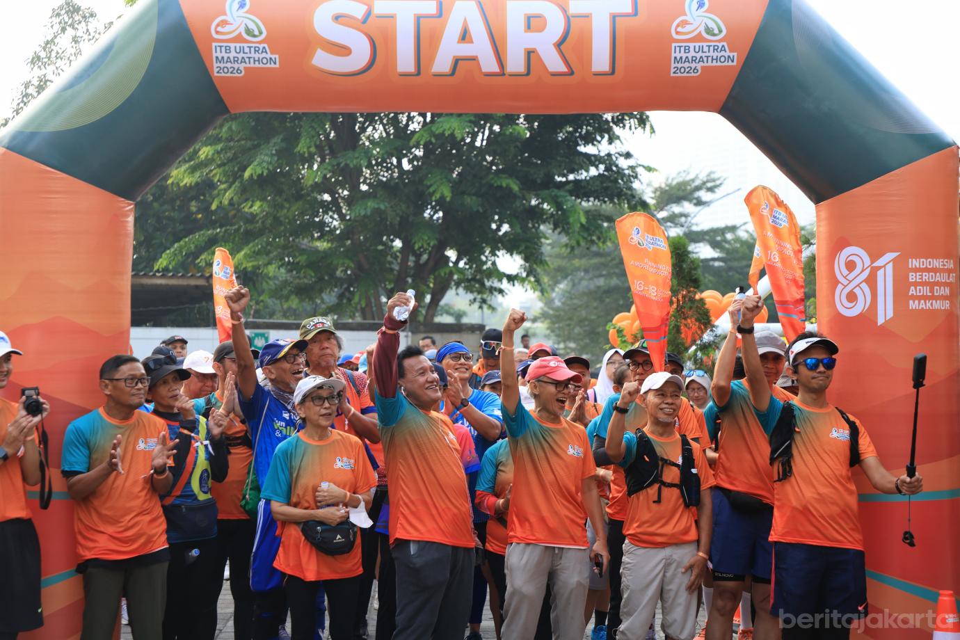 5.Pramono Lepas Peserta Road to ITB Ultra Marathon 2026