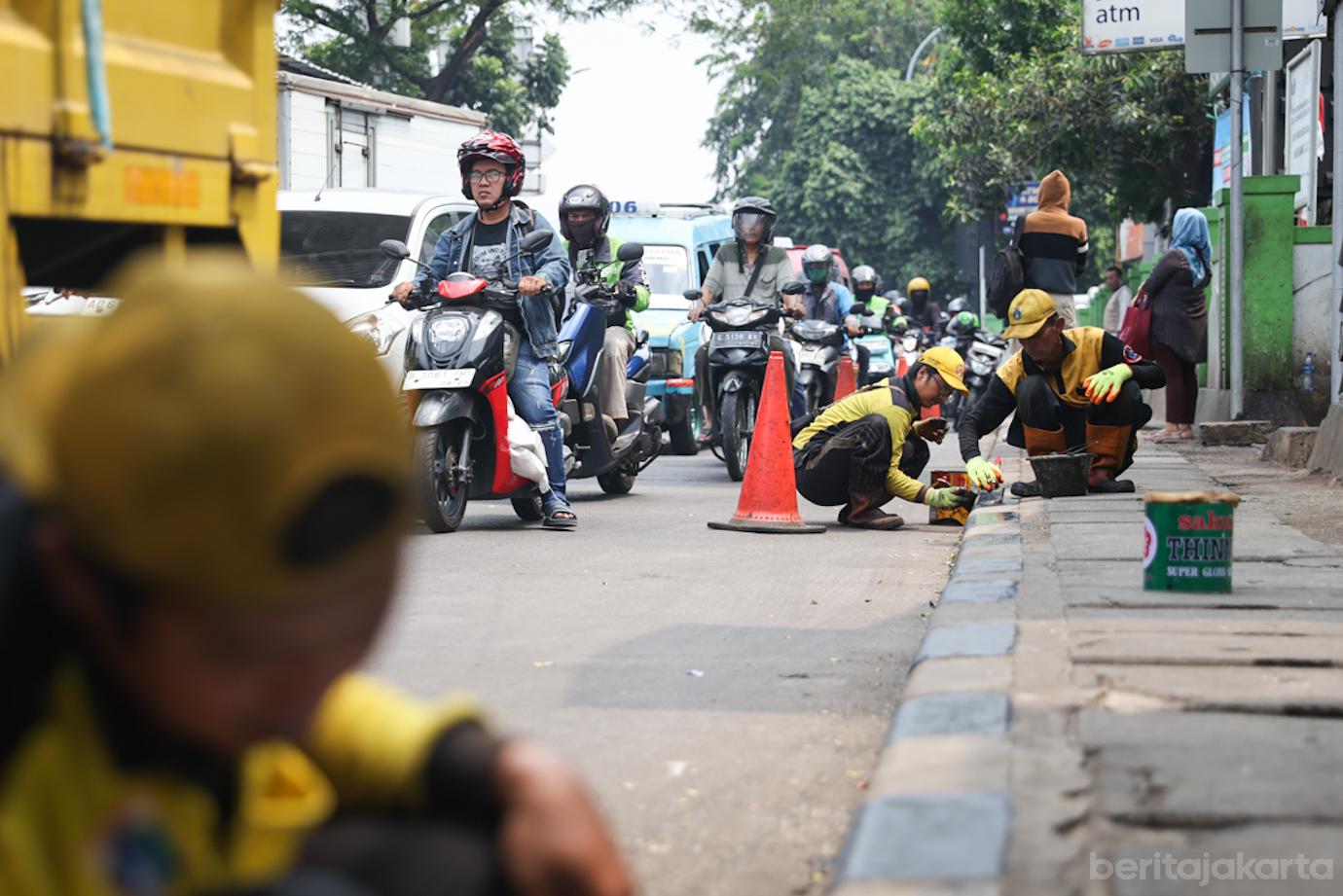 Trotoar Jalan Raya Bogor 5