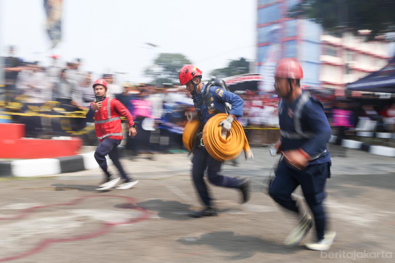 Lomba Damkar 4