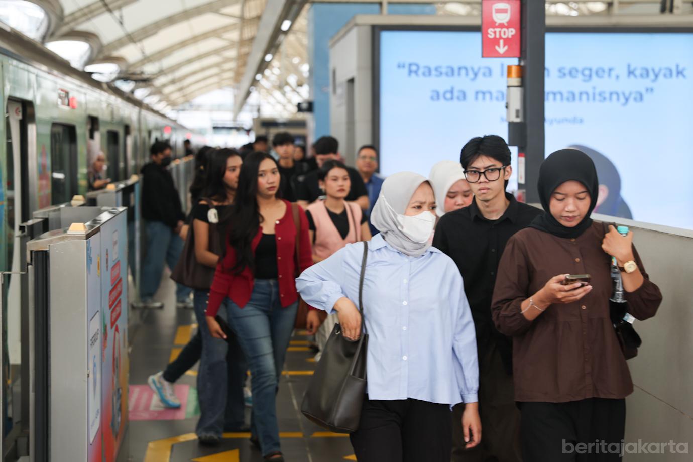 Kenaikan Pengguna Transum Jakarta 4