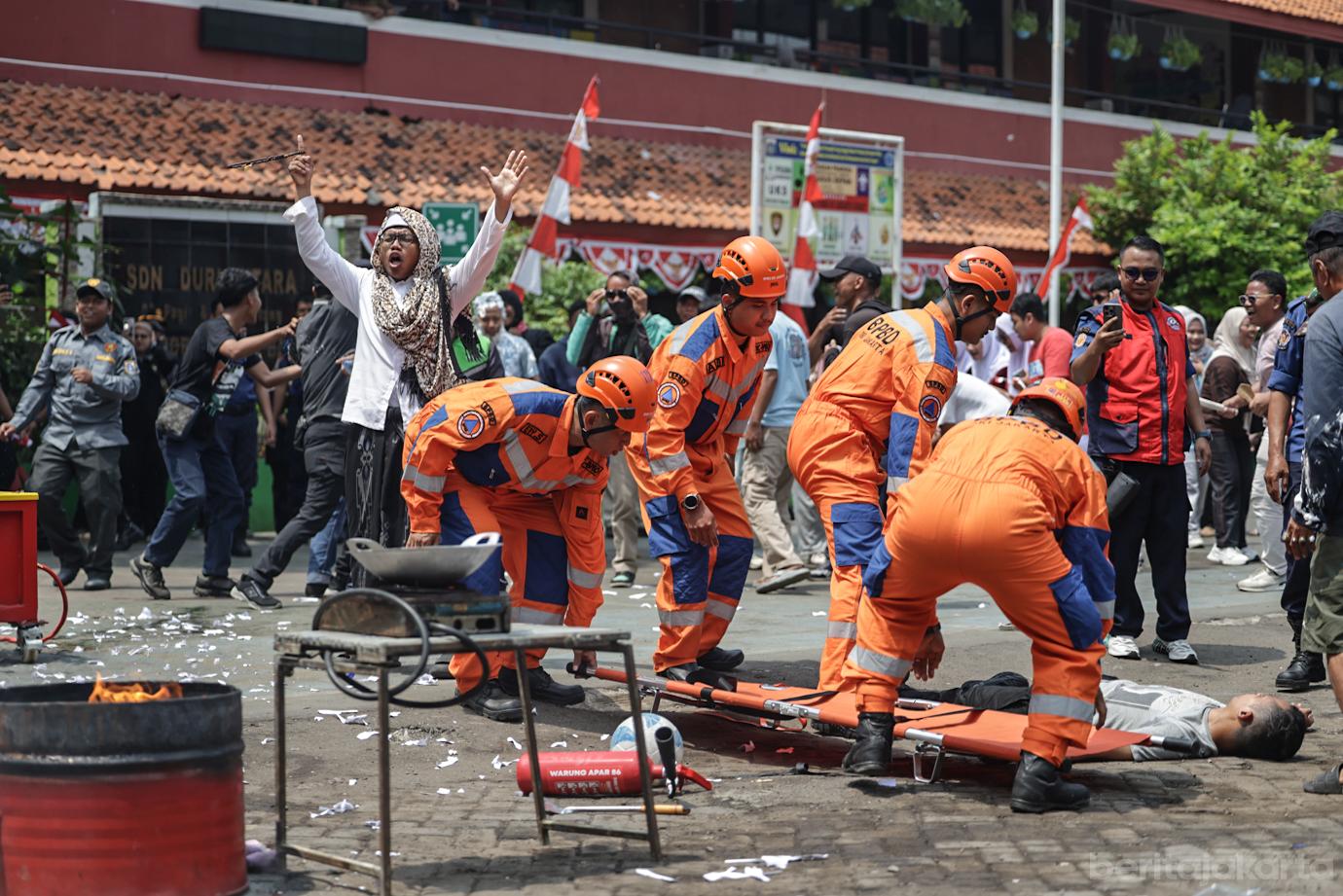 Simulasi Penangan Kebakaran di Tambora 5