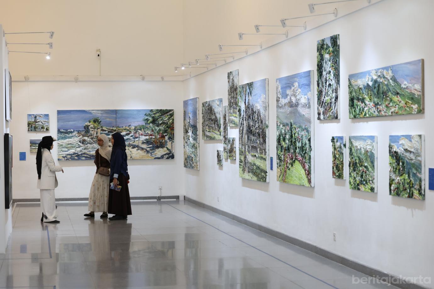 3 sby pameran